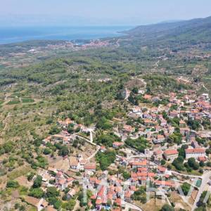 Kamena kuća u Vrisniku