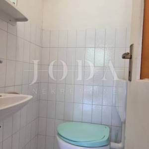 Kamenjak kod Crikvenice – Kuća s okućnicom i 2 parkirna mjesta | 3 km od mora
