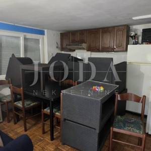Kamenjak kod Crikvenice – Kuća s okućnicom i 2 parkirna mjesta | 3 km od mora