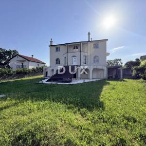 KASTAV, BRNČIĆI – luksuzna villa američkog stila na privatnoj parceli od 2000m2