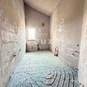 KASTAV, BRNČIĆI – luksuzna villa američkog stila na privatnoj parceli od 2000m2