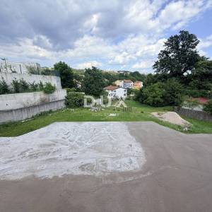 KASTAV, BRNČIĆI – luksuzna villa američkog stila na privatnoj parceli od 2000m2