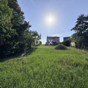 KASTAV, BRNČIĆI – luksuzna villa američkog stila na privatnoj parceli od 2000m2