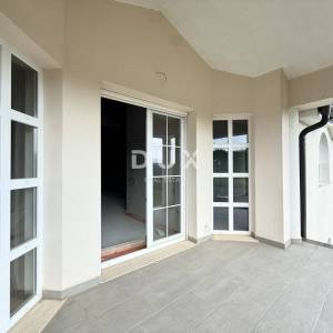 KASTAV, BRNČIĆI – luksuzna villa američkog stila na privatnoj parceli od 2000m2