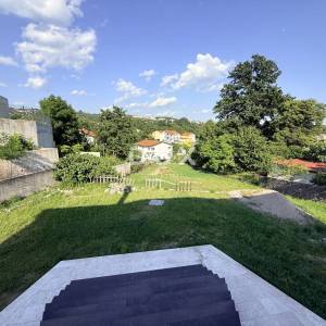 KASTAV, BRNČIĆI – luksuzna villa američkog stila na privatnoj parceli od 2000m2