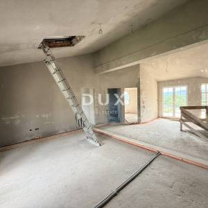 KASTAV, BRNČIĆI – luksuzna villa američkog stila na privatnoj parceli od 2000m2