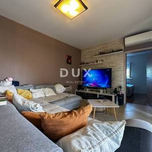 KASTAV, RUBEŠI - 3S+DB u zgradi novije gradnje s garažom i okućnicom