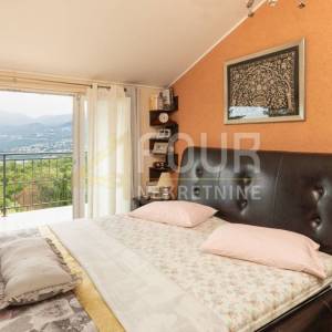 Kastav - Rubeši, samostojeća kuća s 2 stana i velikom okućnicom