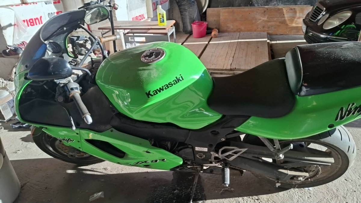 Kawasaki zx-9r