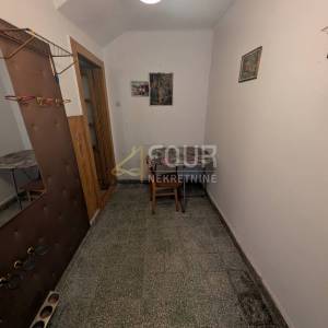 Klana - centar, kuća, pomoćni objekt + garaža