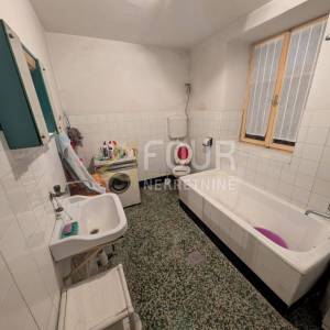 Klana - centar, kuća, pomoćni objekt + garaža