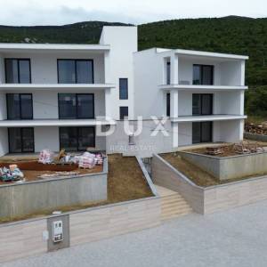 KLENOVICA - Luksuzni apartman na prvom katu, 100m od mora, parking, novogradnja