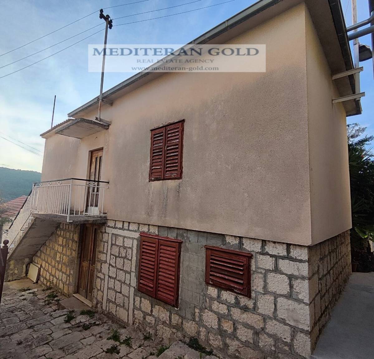 Kuća: Okrug Donji, za uređenje