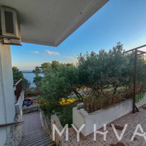 Kuća s pogledom na more i grad Hvar