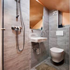 Kuća sa 3 apartmana u centru Rovinja