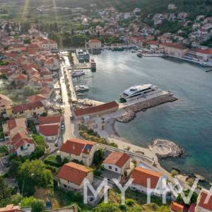 Kuća u blizini plaže u Jelsi