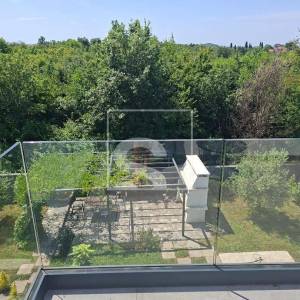 Kuća u nizu, 4sobna, dvorište, okolica Poreča