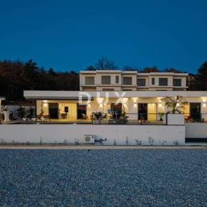 KVARNER, CRIKVENICA - Moderna vila s panoramskim pogledom na more