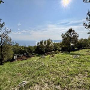 KVARNER, MOŠĆENICE - Građevinsko zemljište s pogledom na more!