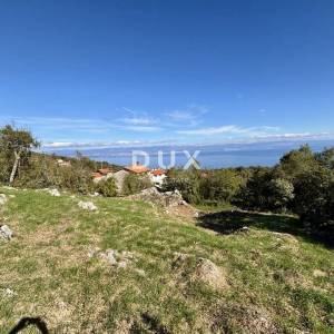 KVARNER, MOŠĆENICE - Građevinsko zemljište s pogledom na more!