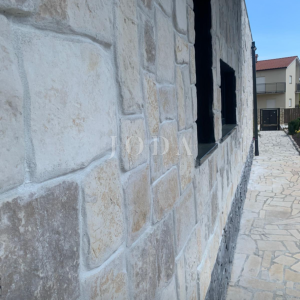 Labin, moderna Villa sa bazenom u blizini centra grada