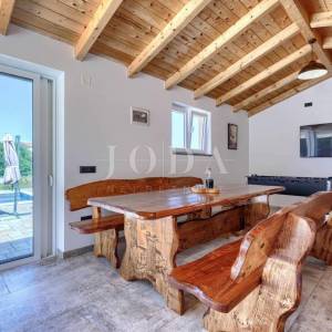 Labin, okolica, moderna Villa sa bazenom i velikim građevinskim zemljištem