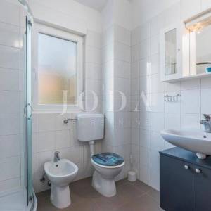 Labin, okolica, prekrasna Villa sa bazenom i velikom okućnicom