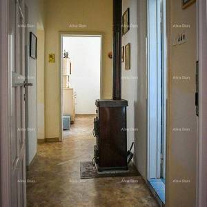 LABIN – TROSOBAN STAN S VRTOM U CENTRU GRADA – 57 m²