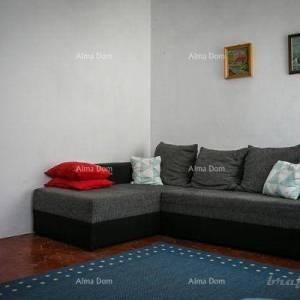 LABIN – TROSOBAN STAN S VRTOM U CENTRU GRADA – 57 m²