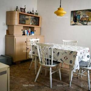 LABIN – TROSOBAN STAN S VRTOM U CENTRU GRADA – 57 m²