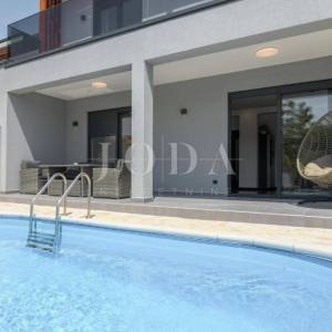 Labin, Villa sa bazenom na odličnoj lokaciji