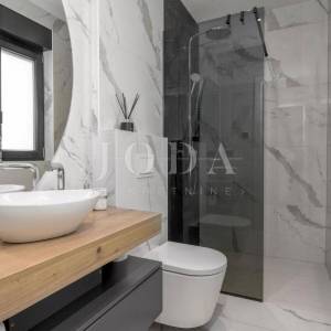 Labin, Villa sa bazenom u blizini centra