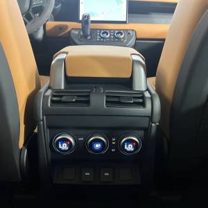 Land Rover Defender 110 CRTN 5.0 B8 525 AWD AT8 - 3 godine jamstva