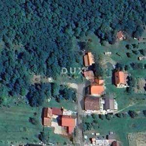 LIKA, OTOČAC, PROZOR - zemljište 11200m2 (4000m2 građevinsko + 7200m2 poljoprivredno) u blizini rijeke Gacke 