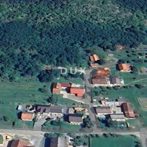 LIKA, OTOČAC, PROZOR - zemljište 11200m2 (4000m2 građevinsko + 7200m2 poljoprivredno) u blizini rijeke Gacke 