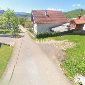 LIKA, OTOČAC, PROZOR - zemljište 11200m2 (4000m2 građevinsko + 7200m2 poljoprivredno) u blizini rijeke Gacke 
