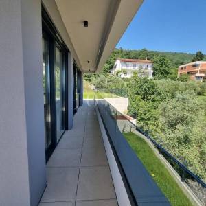 LOVRAN – PENTHOUSE U NOVOGRADNJI S POGLEDOM NA MORE