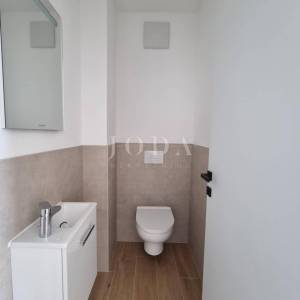 LOVRAN – PENTHOUSE U NOVOGRADNJI S POGLEDOM NA MORE