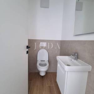 LOVRAN – PENTHOUSE U NOVOGRADNJI S POGLEDOM NA MORE