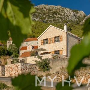 Luksuzna vila s bazenom i pogledom na more