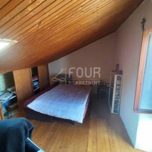 Mali Lošinj, dvojna kuća, pogled na more