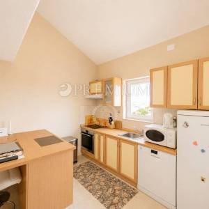 Malinska, apartman s terasom i pogledom na more!