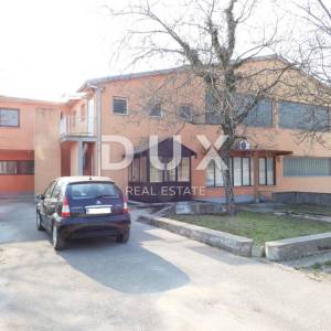 MATULJI, JUŠIĆI- hala / skladište / poslovni prostor 450m2 na odličnoj lokaciji + okoliš 300m2 za najam