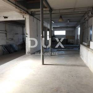 MATULJI, JUŠIĆI- hala / skladište / poslovni prostor 450m2 na odličnoj lokaciji + okoliš 300m2 za najam