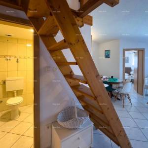 MEDULIN!  Apartman na drugom katu s parkirnim mjestom.