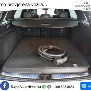 Mercedes C 300e T Aut. 2xAMG Line 313 KS, ACC+LED+KAM+GR SJED+PANO+VIRT