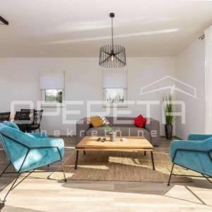 Moderna vila s bazenom u blizini mora – istočna Istra

