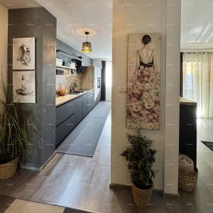 MODERNO UREĐEN STAN–  UMAG | 60 m²