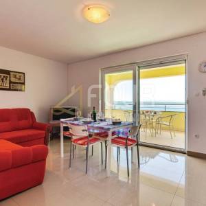 Najam, Crikvenica, 4skl, 67m2, terasa
