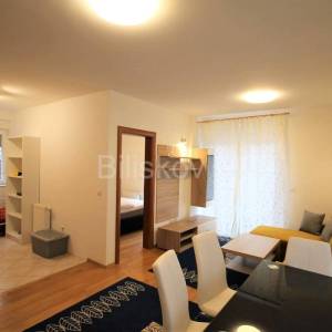 Najam, Zagreb, Stenjevec, dvosoban stan, loggia